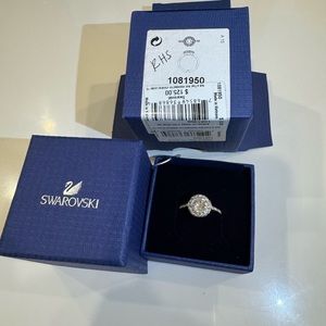 Swarovski crystal ring size 55/7.25 NEW